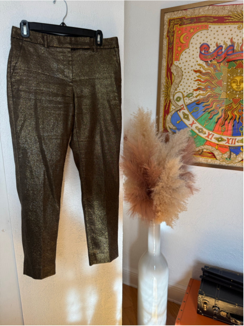 Preowned, Women's White House Black Market, Gold Slim Ankle Pants ,Size 6